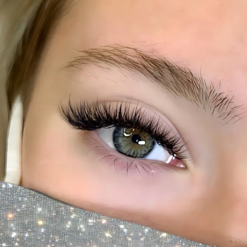 Everything You Need To Know About Hybrid Lash
